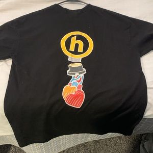BRAND NEW BLACK TEE HIDDEN SELLIN LESS THAN RETAIL